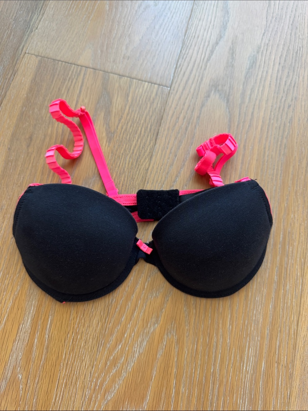 Design Lab Lord & Taylor Black Bra with Bright Pink Straps